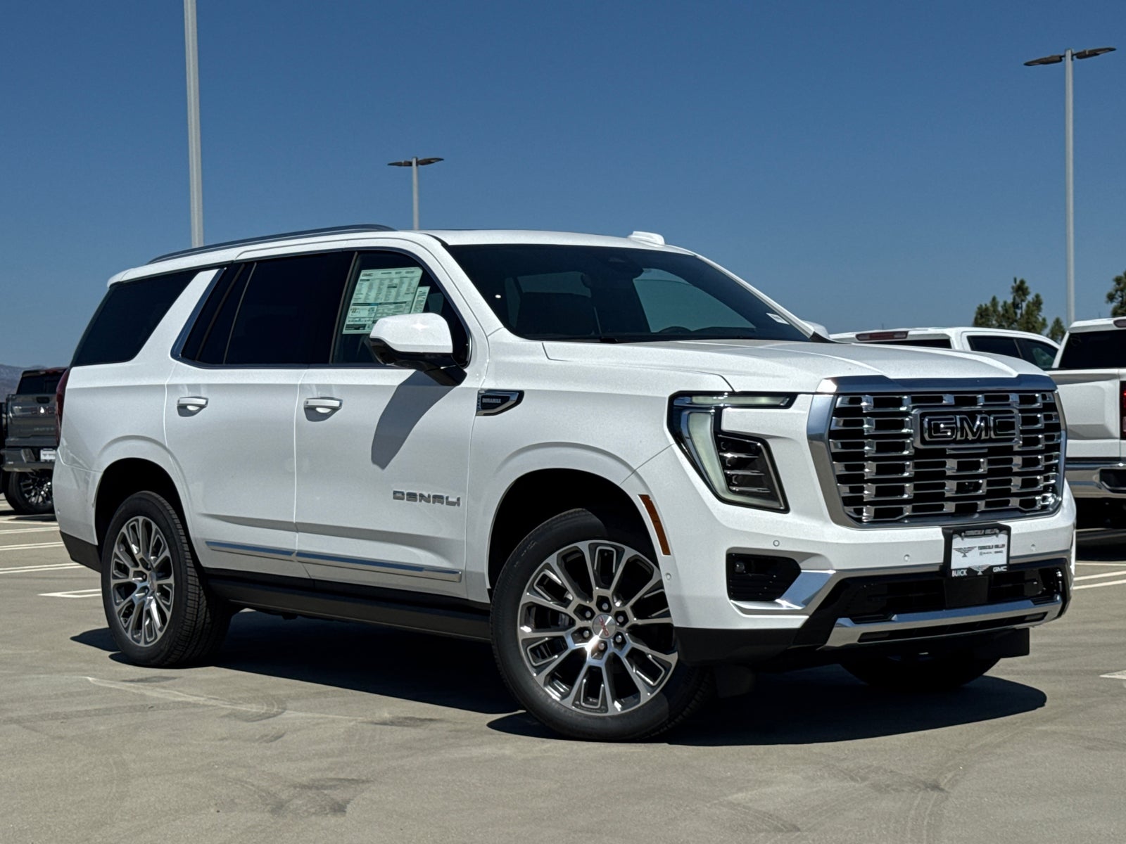 2026 GMC Yukon Denali - Photo 2