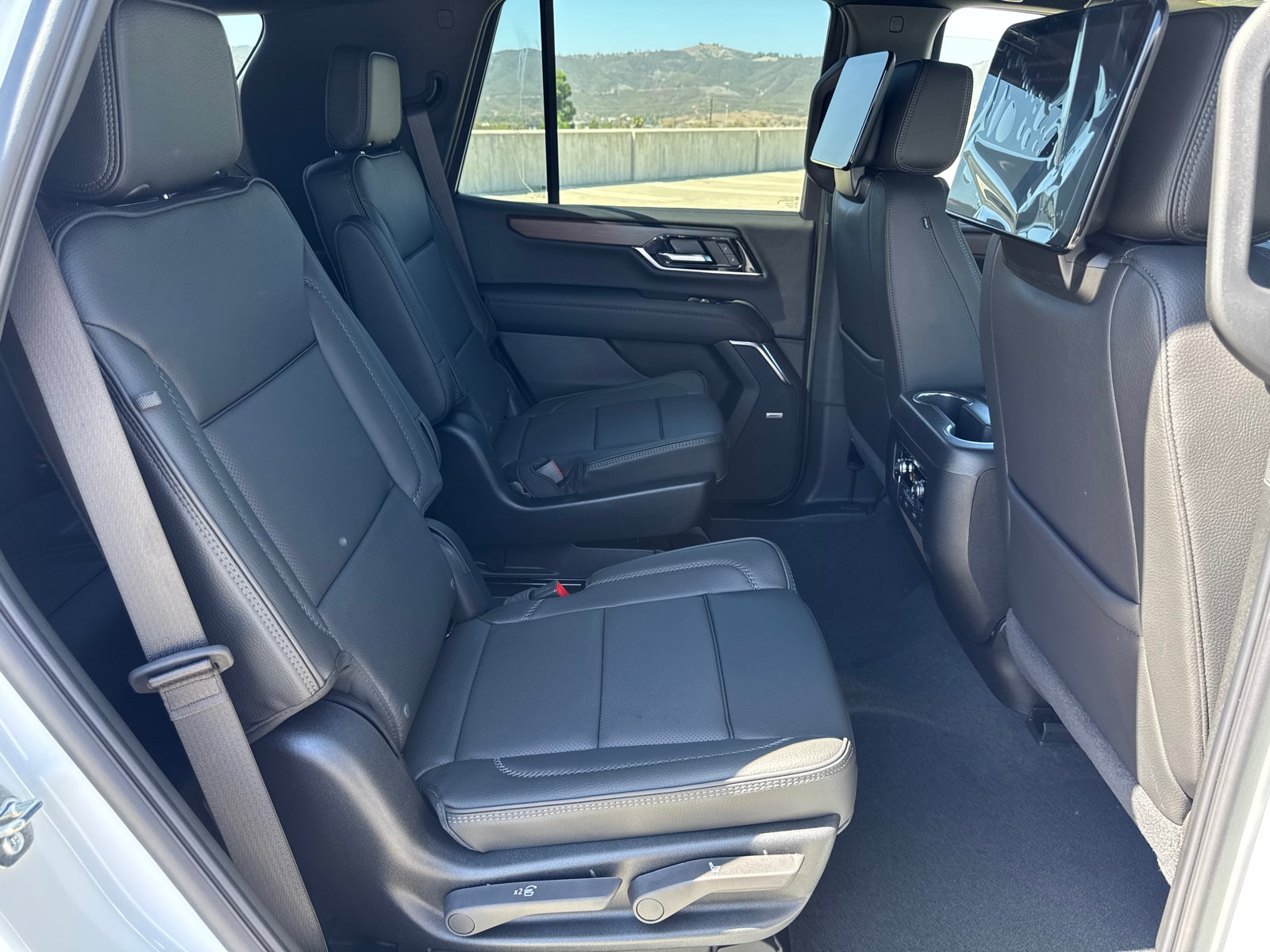 2026 GMC Yukon Denali - Photo 22
