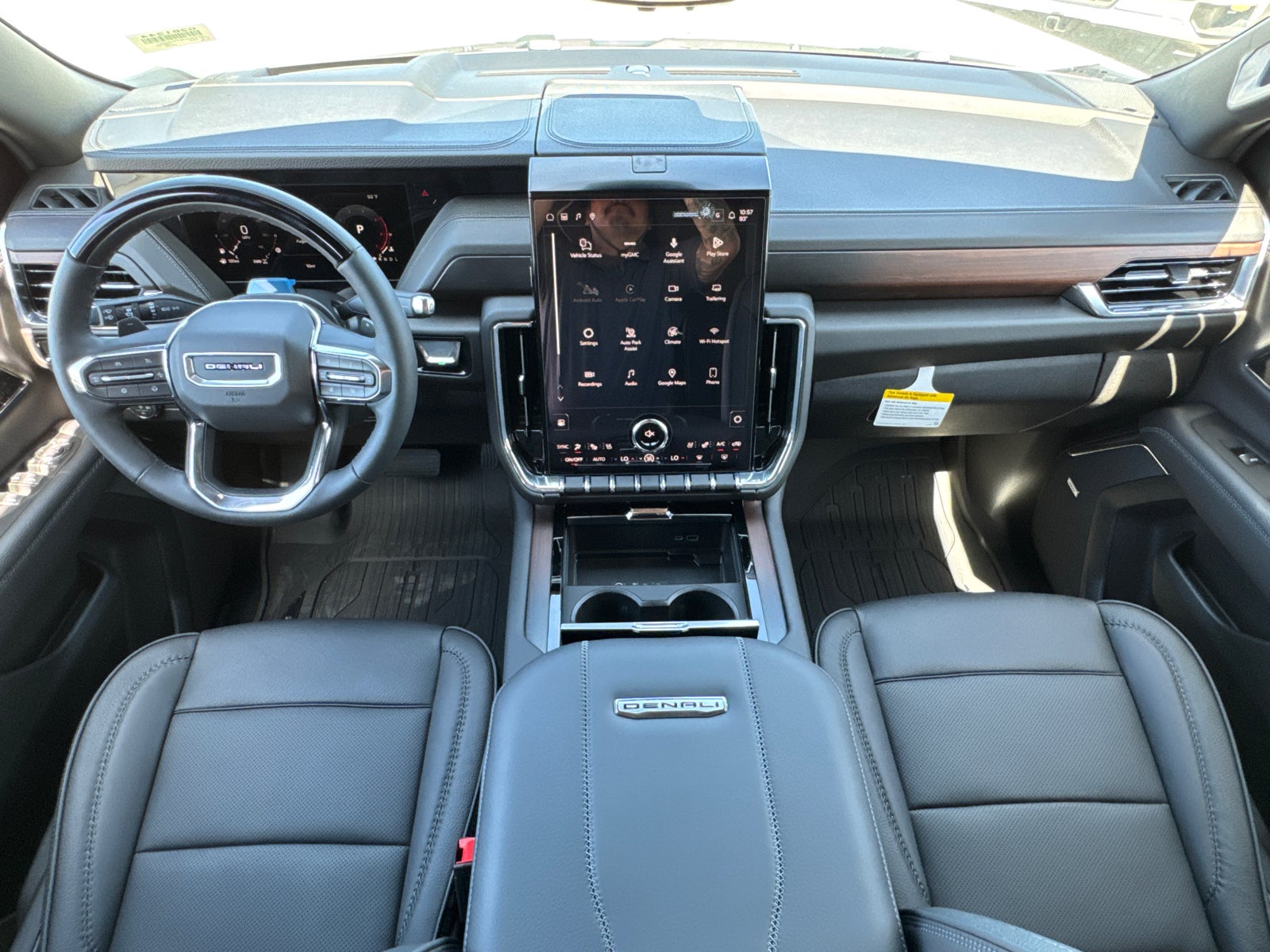 2026 GMC Yukon Denali - Photo 25