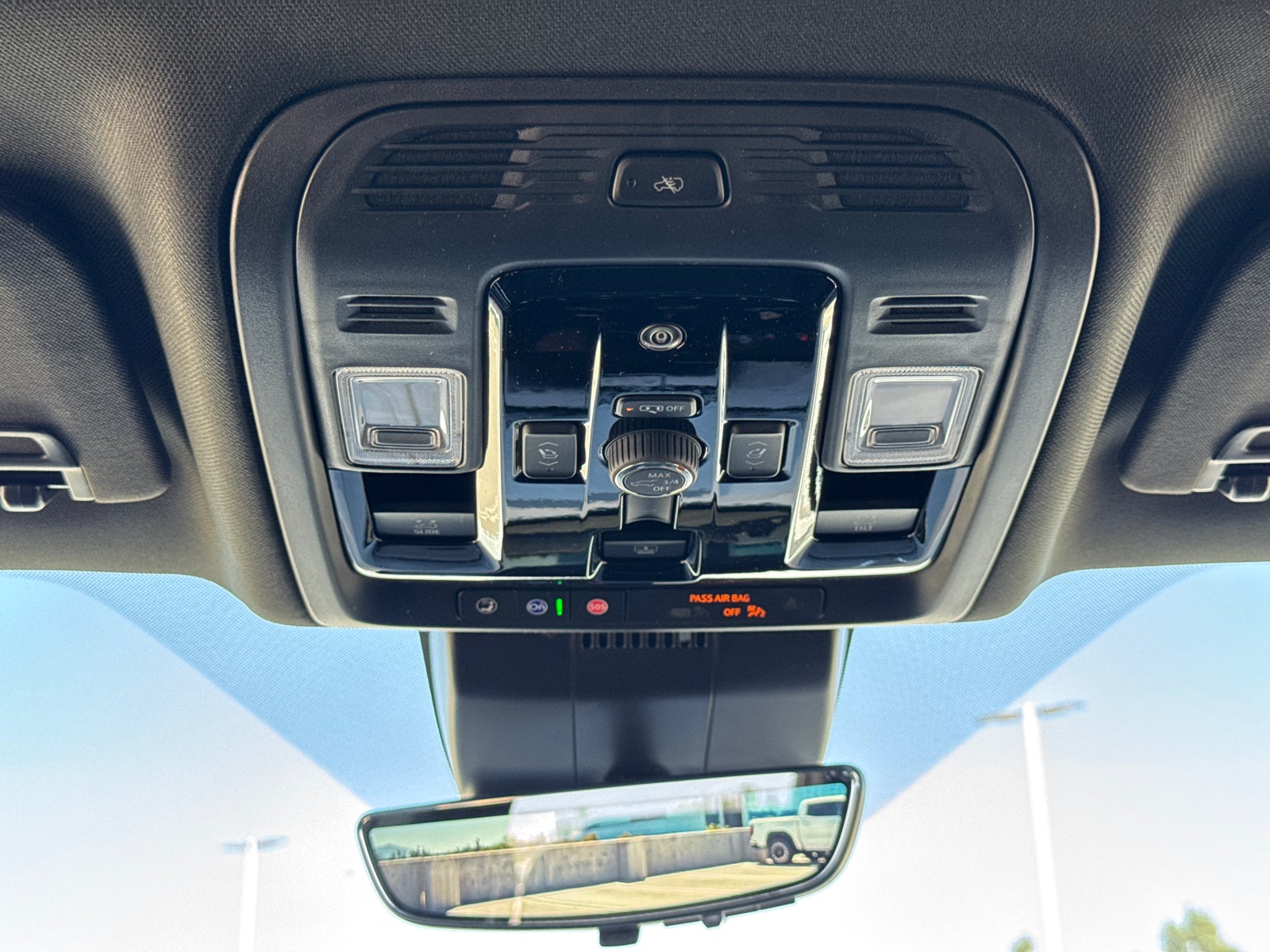 2026 GMC Yukon Denali - Photo 30
