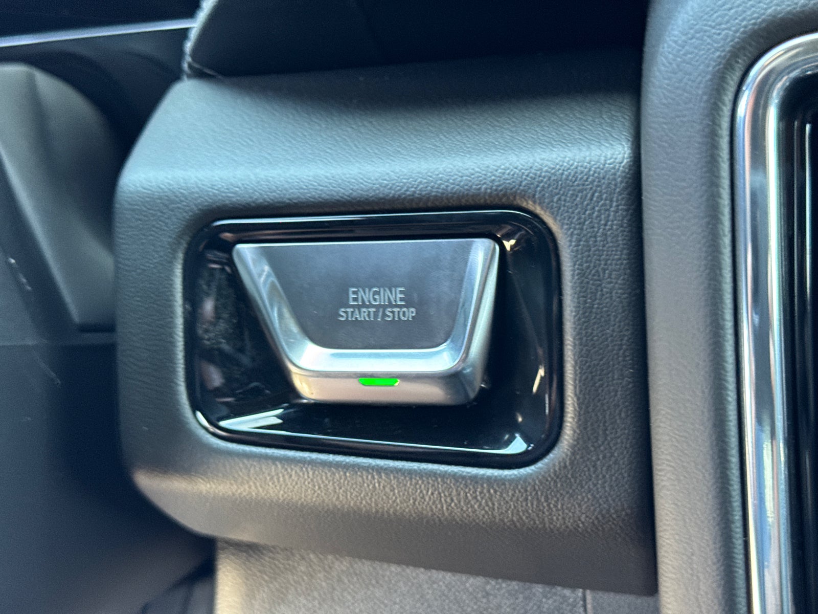 2026 GMC Yukon Denali - Photo 35