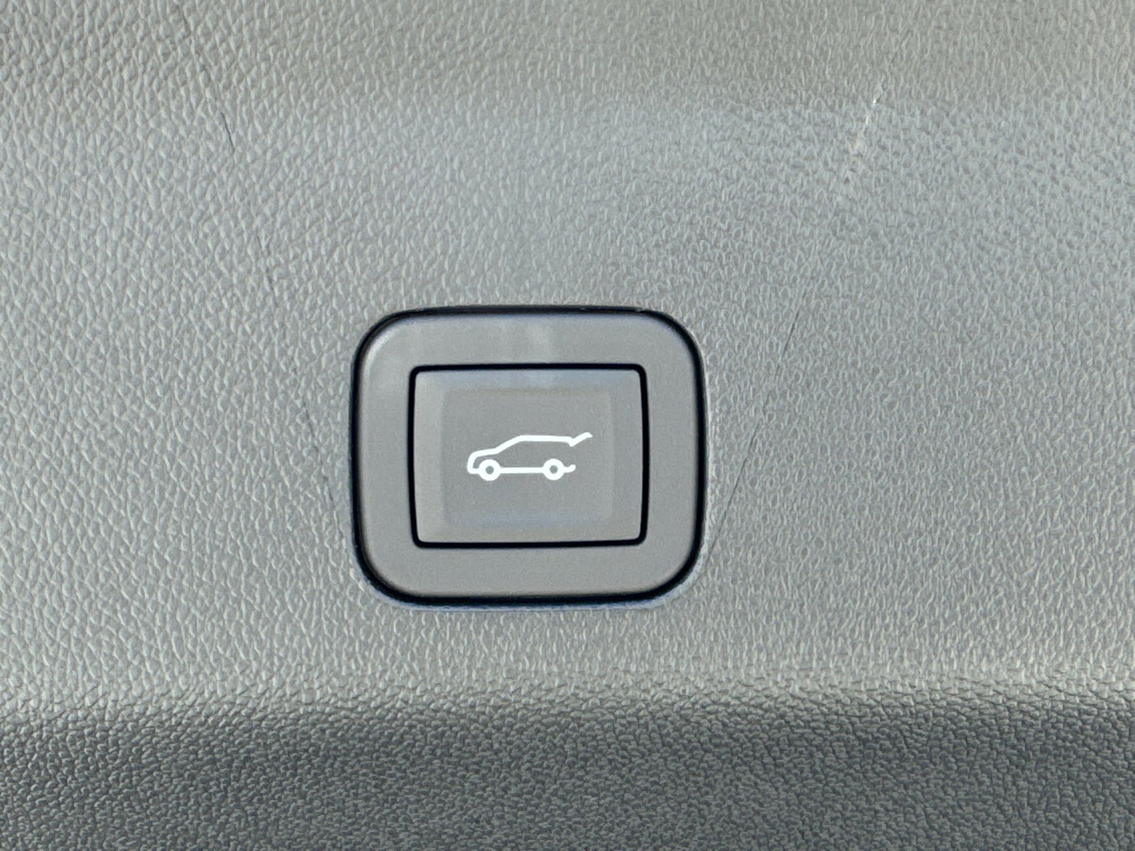 2026 GMC Yukon XL Elevation - Photo 11