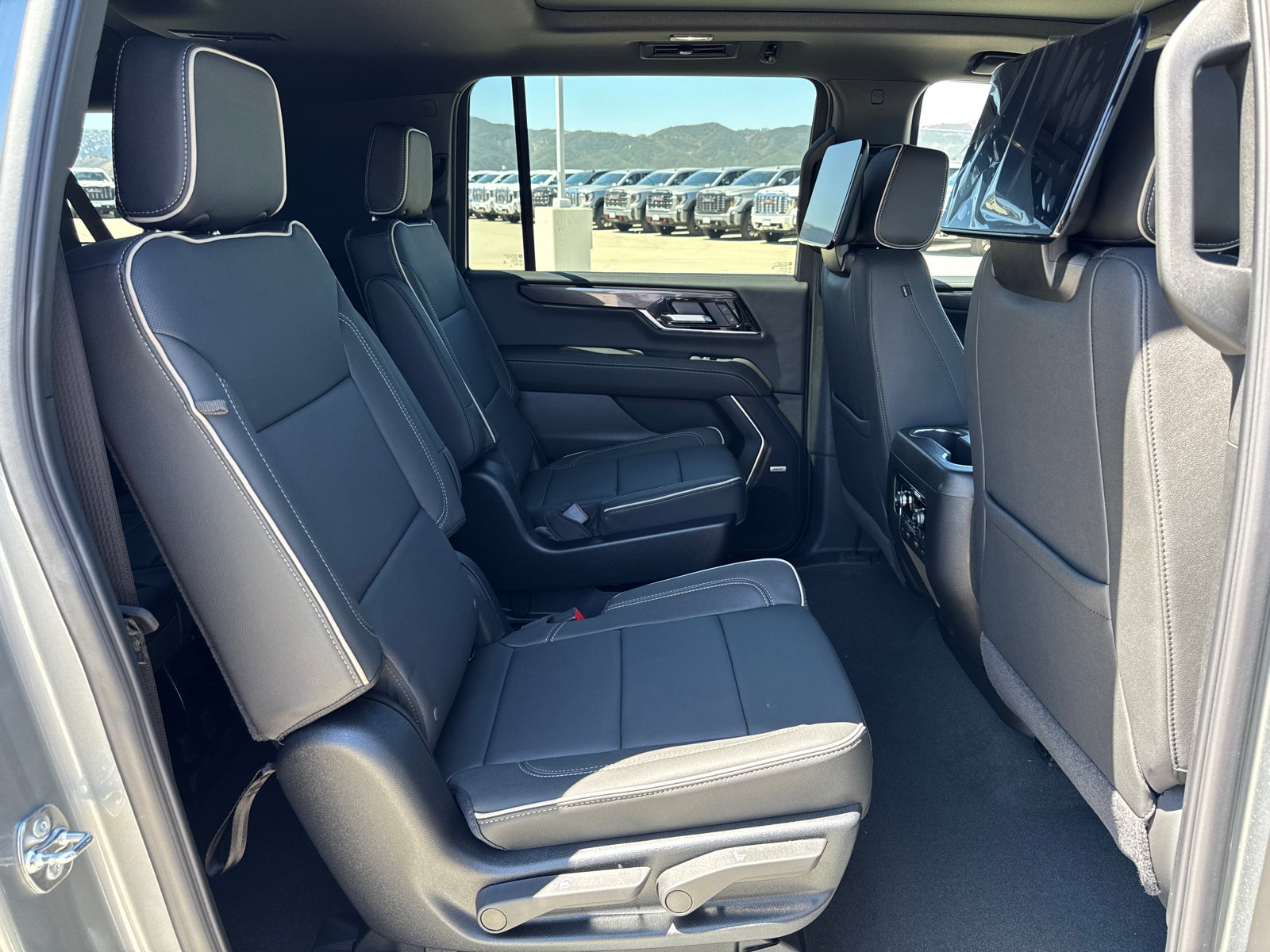 2026 GMC Yukon XL Elevation - Photo 20