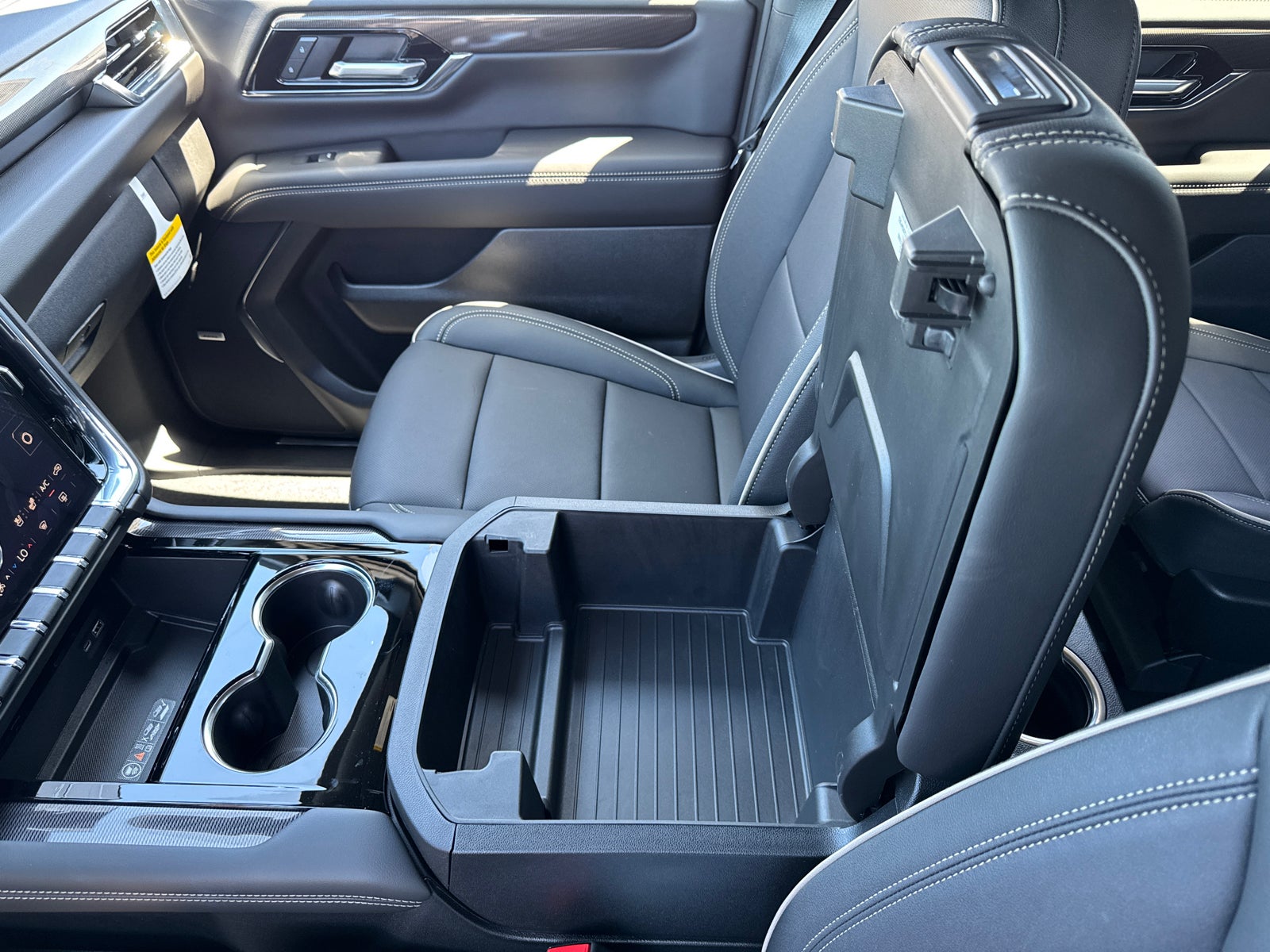 2026 GMC Yukon XL Elevation - Photo 36