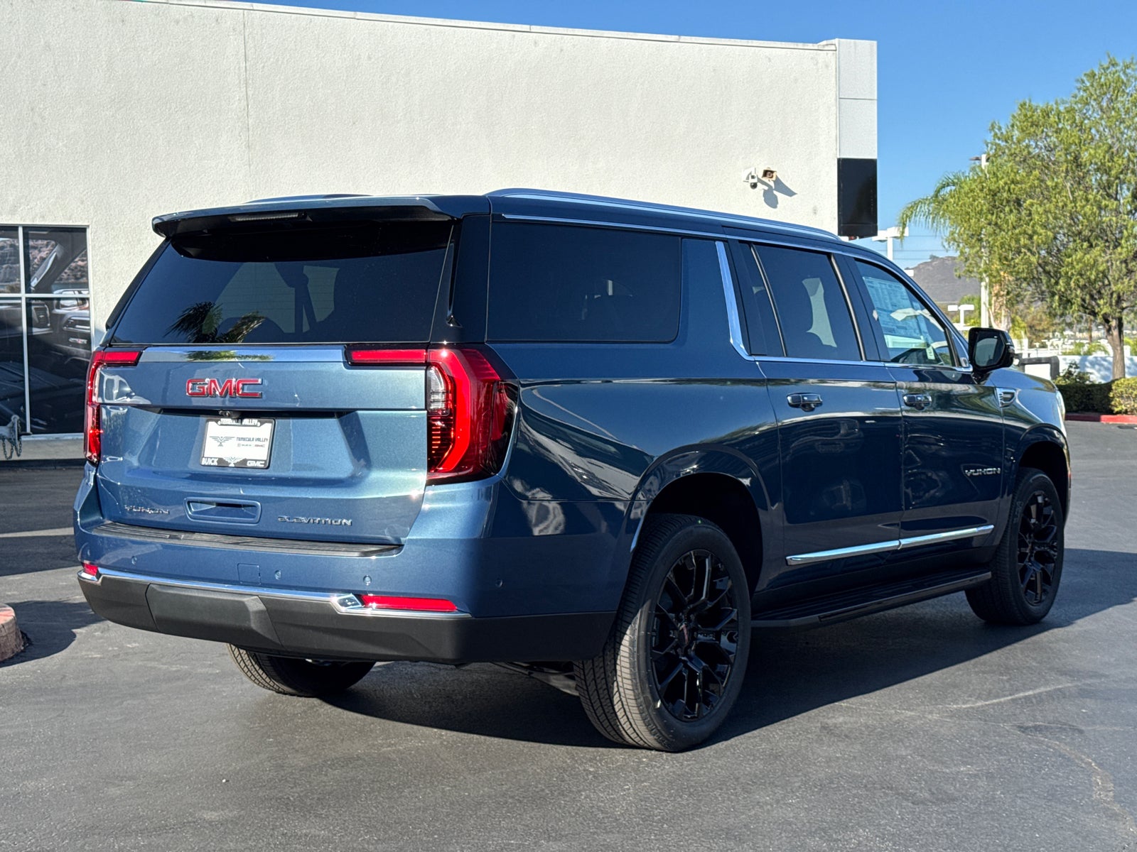 2026 GMC Yukon XL Elevation