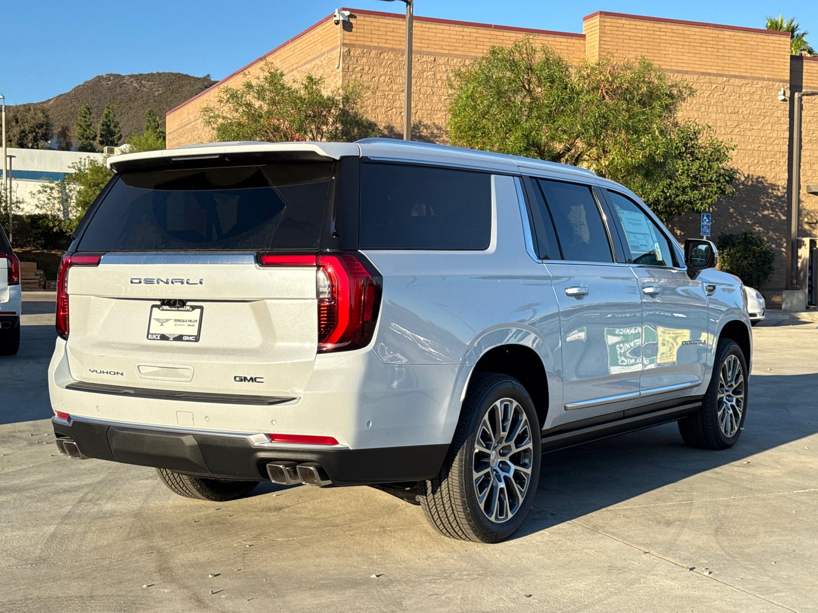 2027 GMC Yukon XL Denali