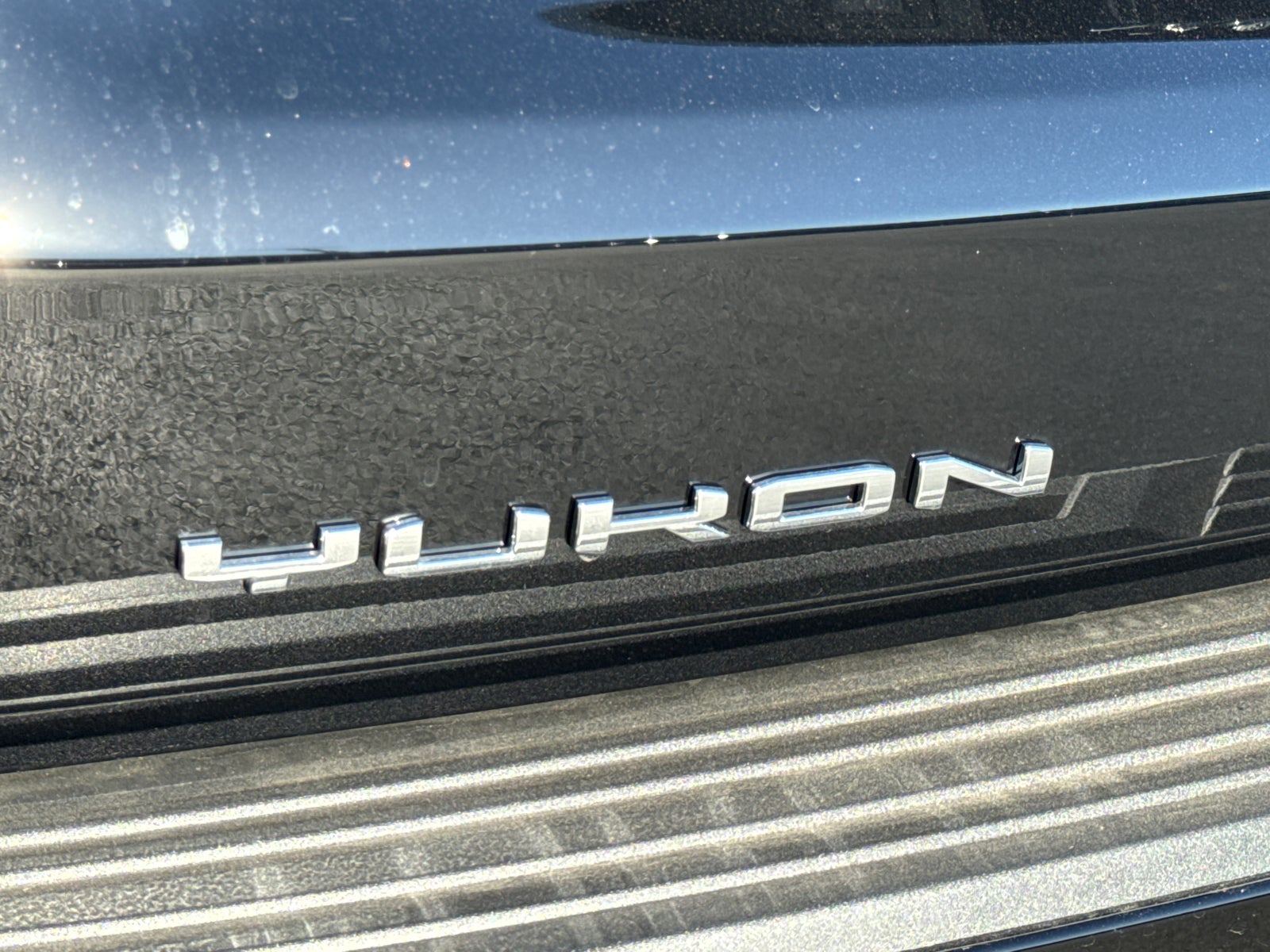 2026 GMC Yukon XL Denali - Photo 10