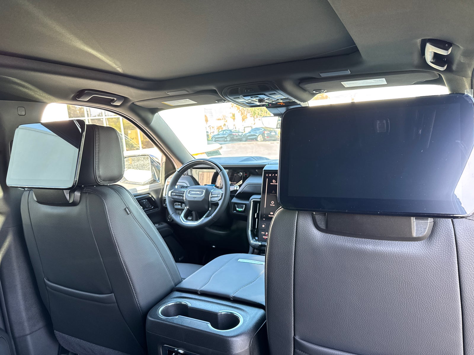 2026 GMC Yukon XL Denali - Photo 21