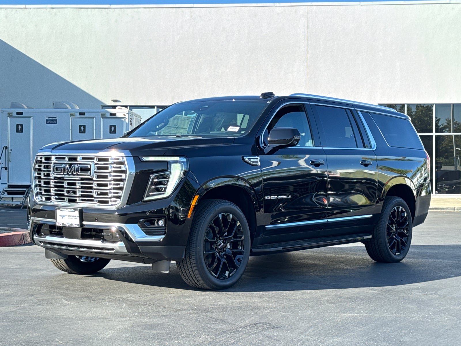 2026 GMC Yukon XL Denali - Photo 4