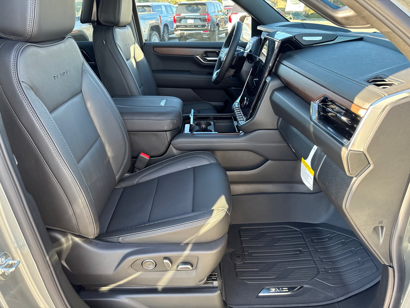 2027 GMC Yukon XL Denali