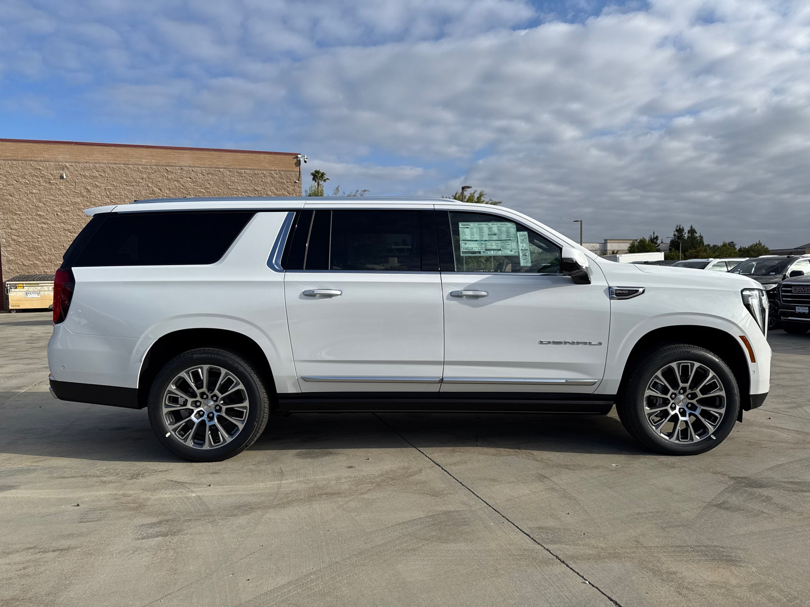 2026 GMC Yukon XL Denali