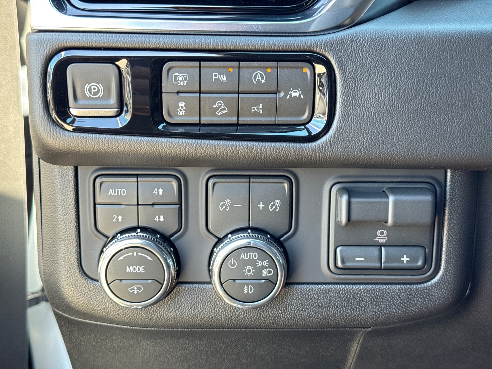 2027 GMC Yukon XL Denali