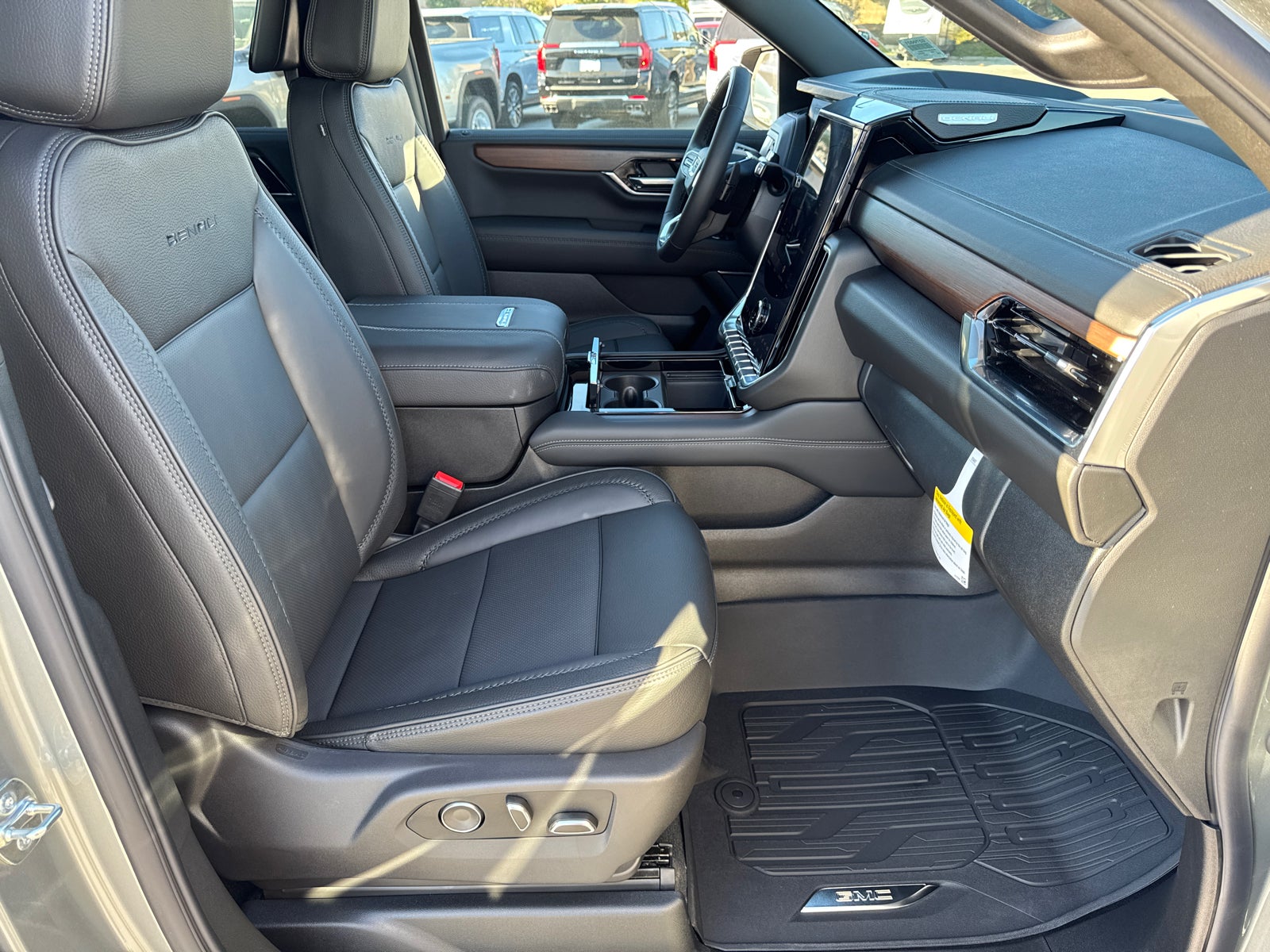 2027 GMC Yukon XL Denali