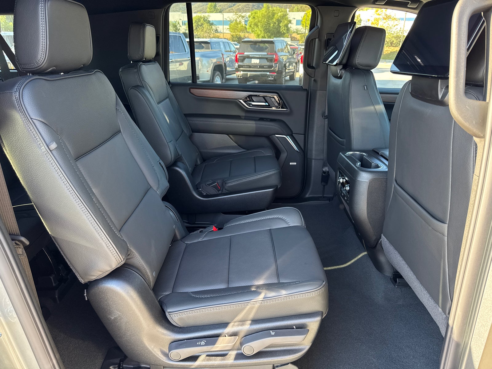 2027 GMC Yukon XL Denali