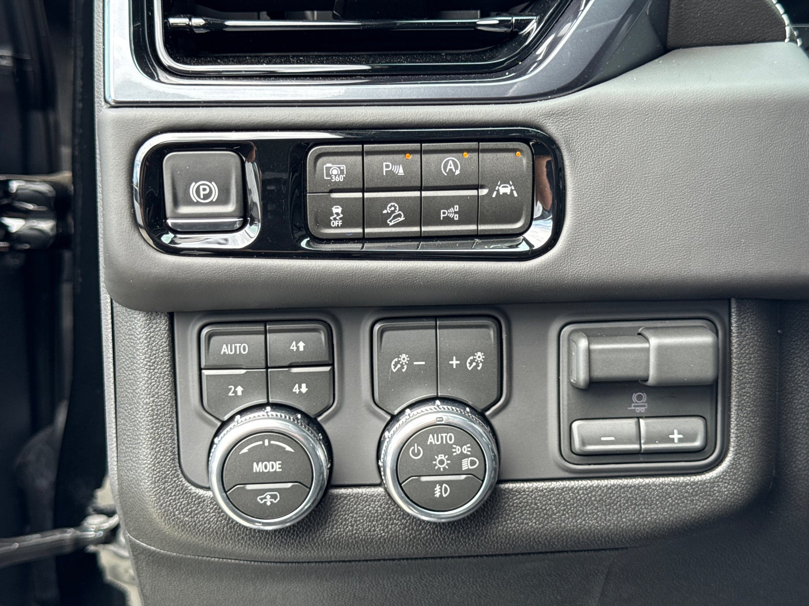 2026 GMC Yukon AT4 Ultimate
