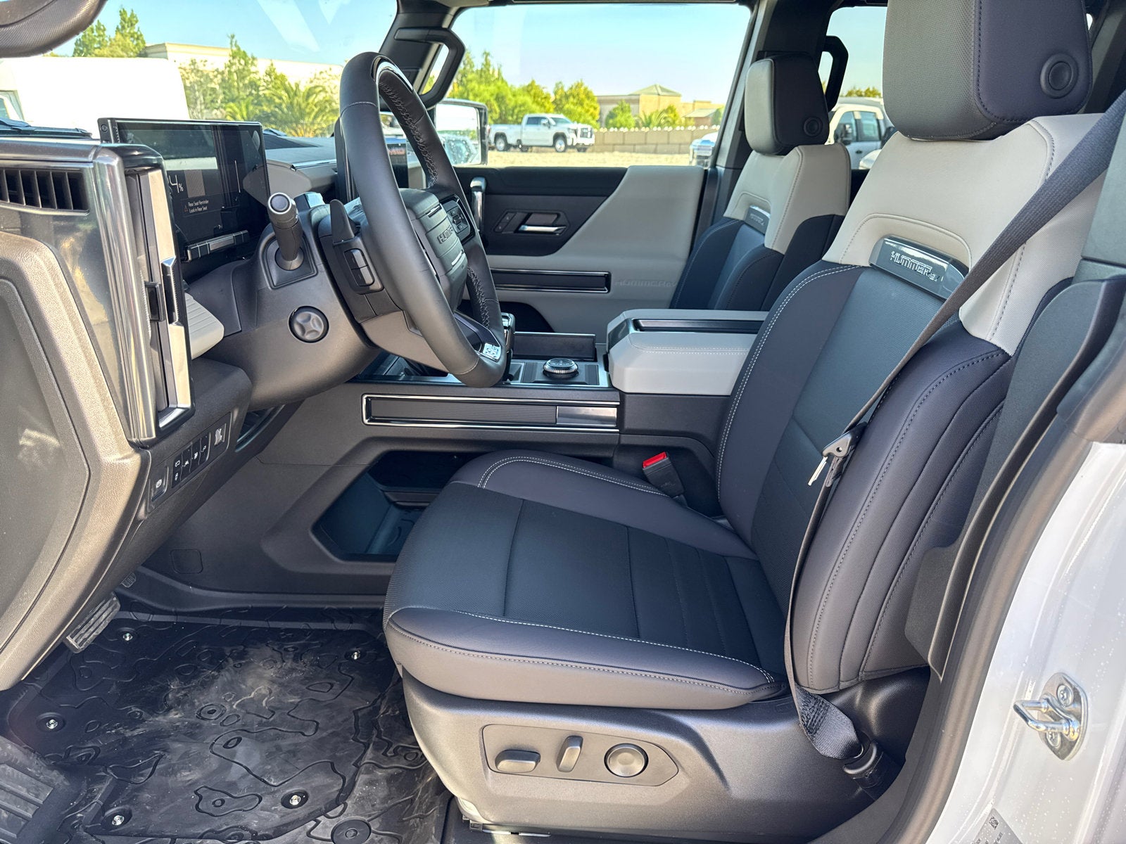 2026 GMC HUMMER EV SUV 2X