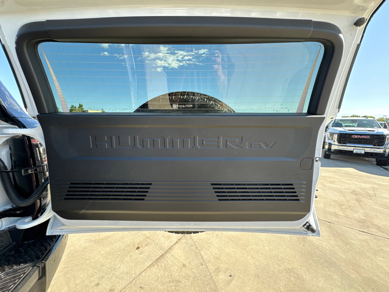 2026 GMC HUMMER EV SUV 2X