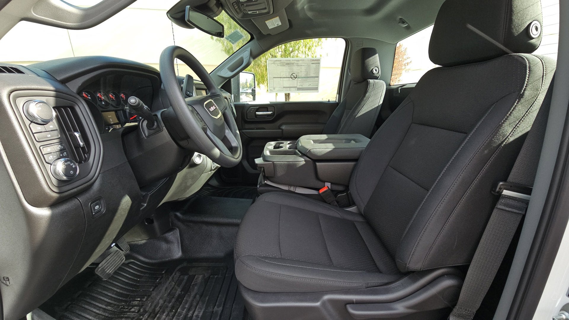 2025 GMC Sierra 2500 HD Pro