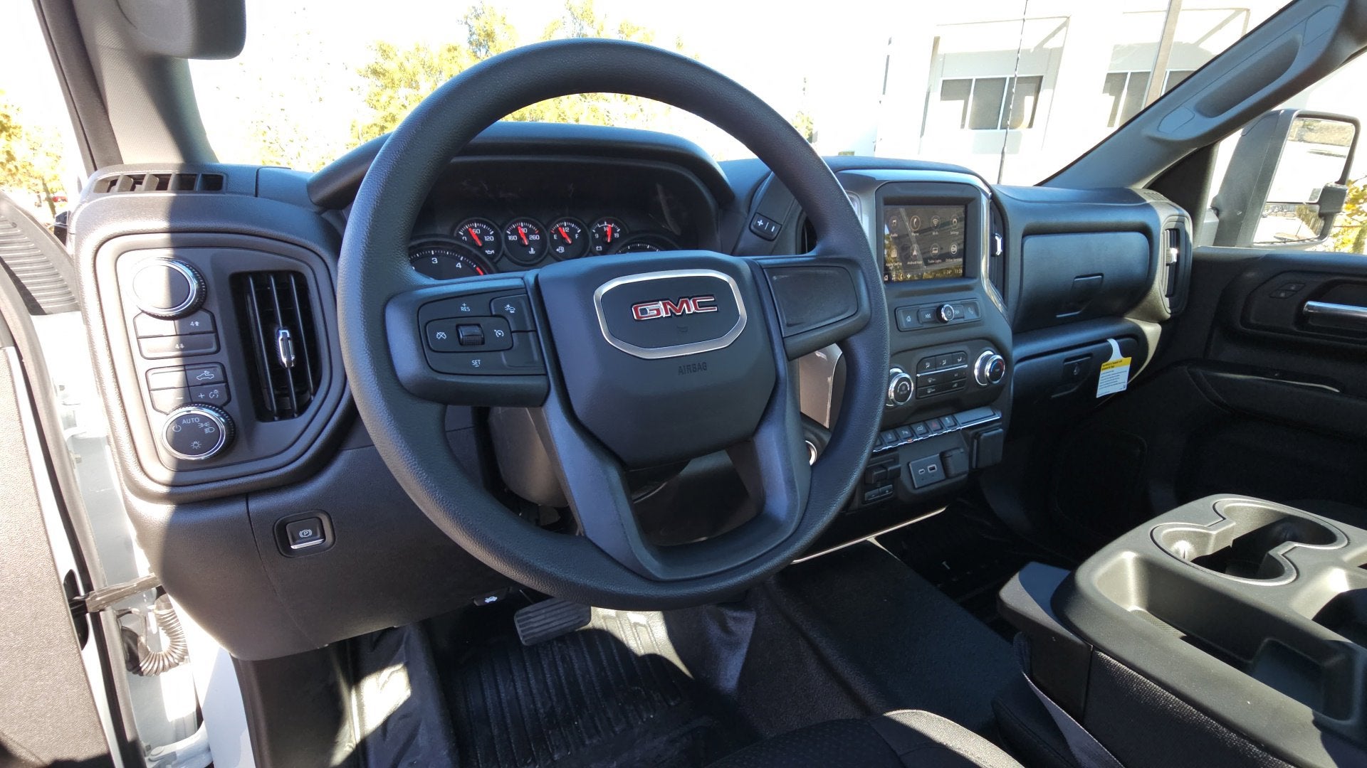 2025 GMC Sierra 2500 HD Pro