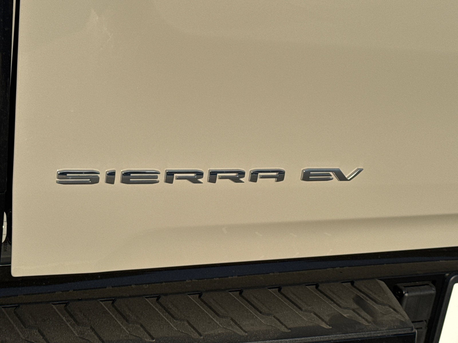 2026 GMC Sierra EV AT4 Max Range