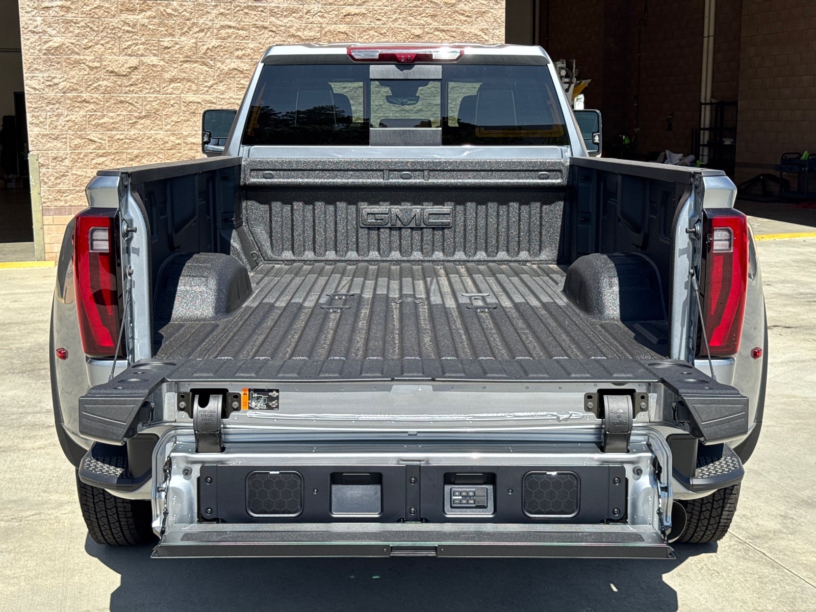 2026 GMC Sierra 3500 HD Denali Ultimate DRW