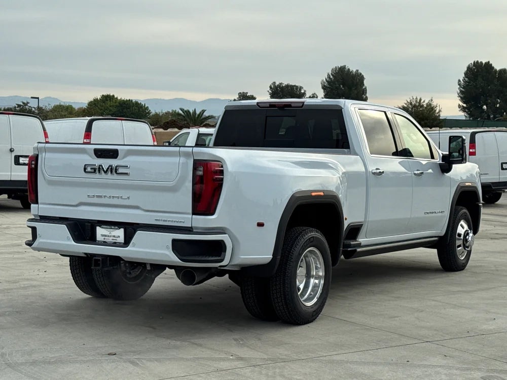 2026 GMC Sierra 3500 HD Denali Ultimate DRW