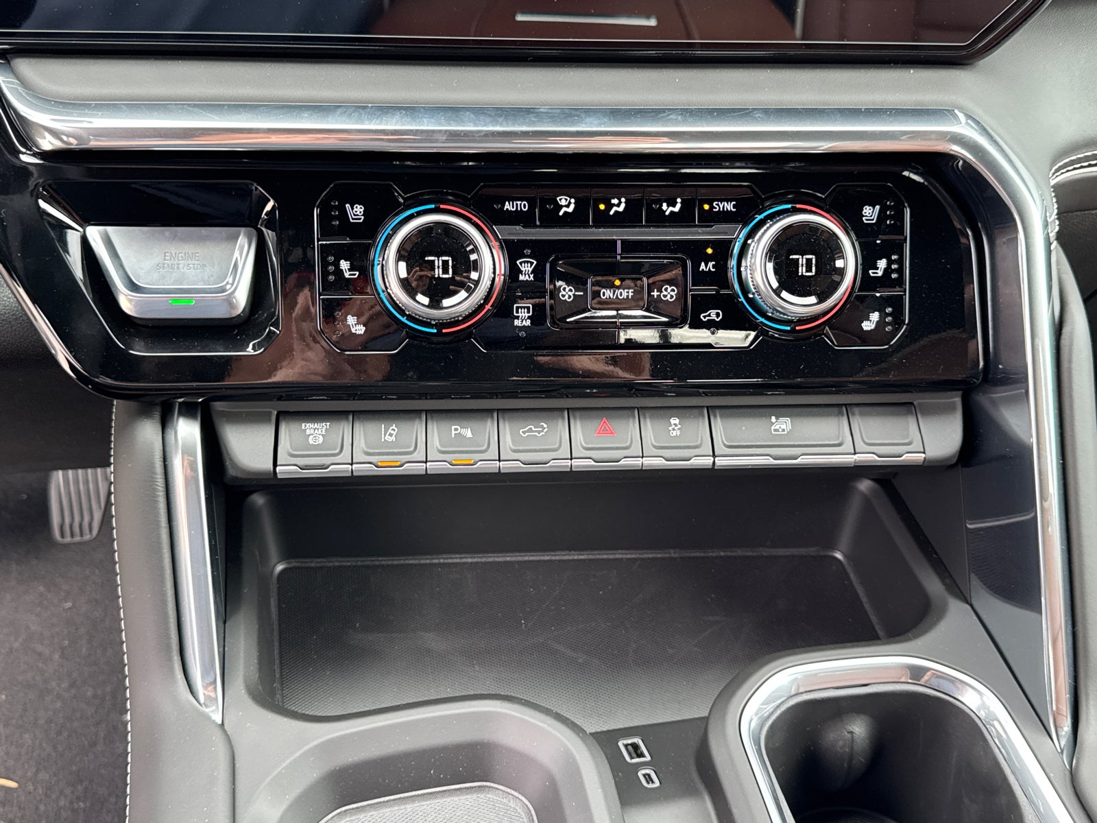 2026 GMC Sierra 3500 HD Denali Ultimate DRW