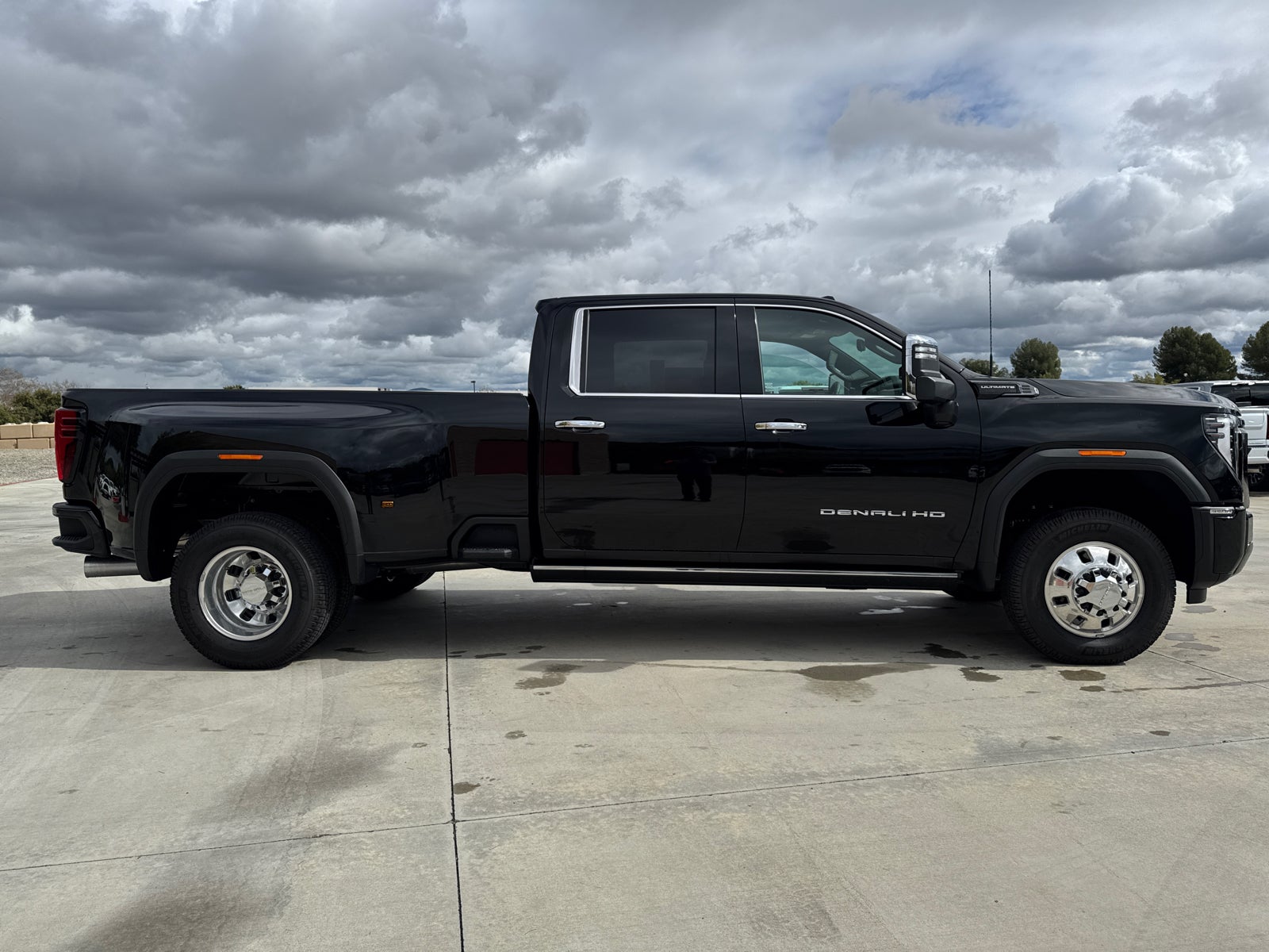 2026 GMC Sierra 3500 HD Denali Ultimate DRW