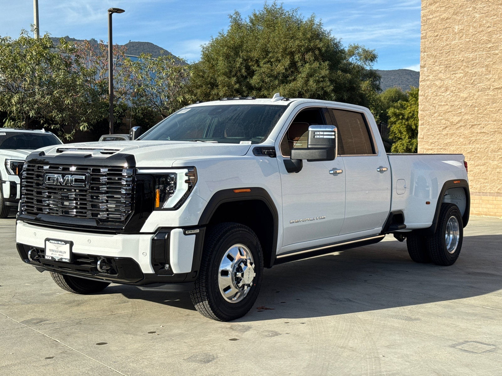 2026 GMC Sierra 3500 HD Denali Ultimate DRW