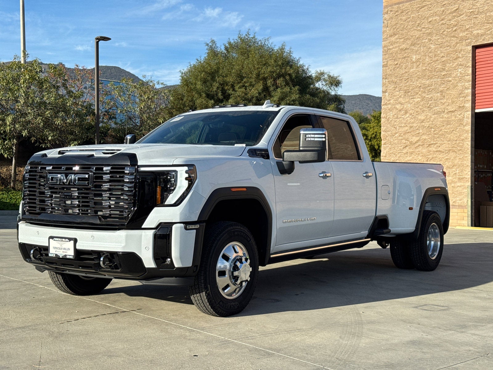 2026 GMC Sierra 3500 HD Denali Ultimate DRW