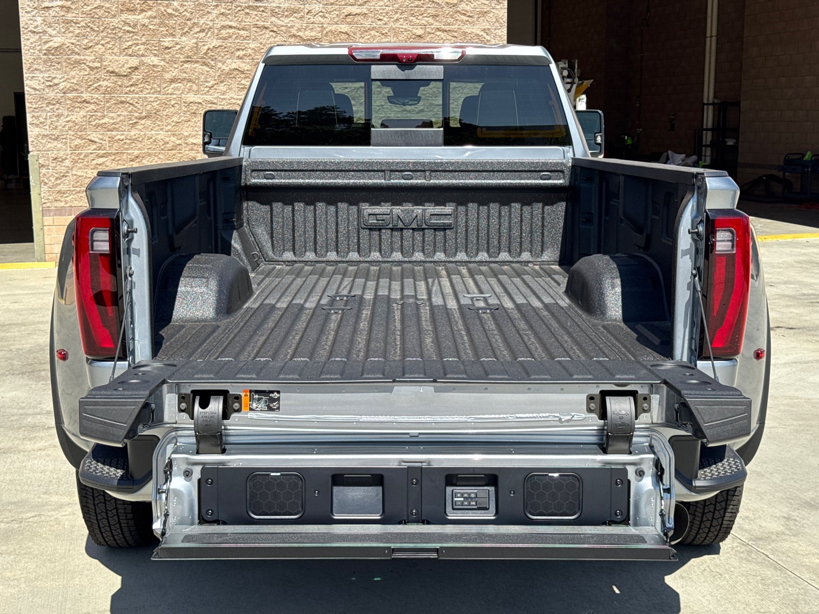 2026 GMC Sierra 3500 HD Denali Ultimate DRW