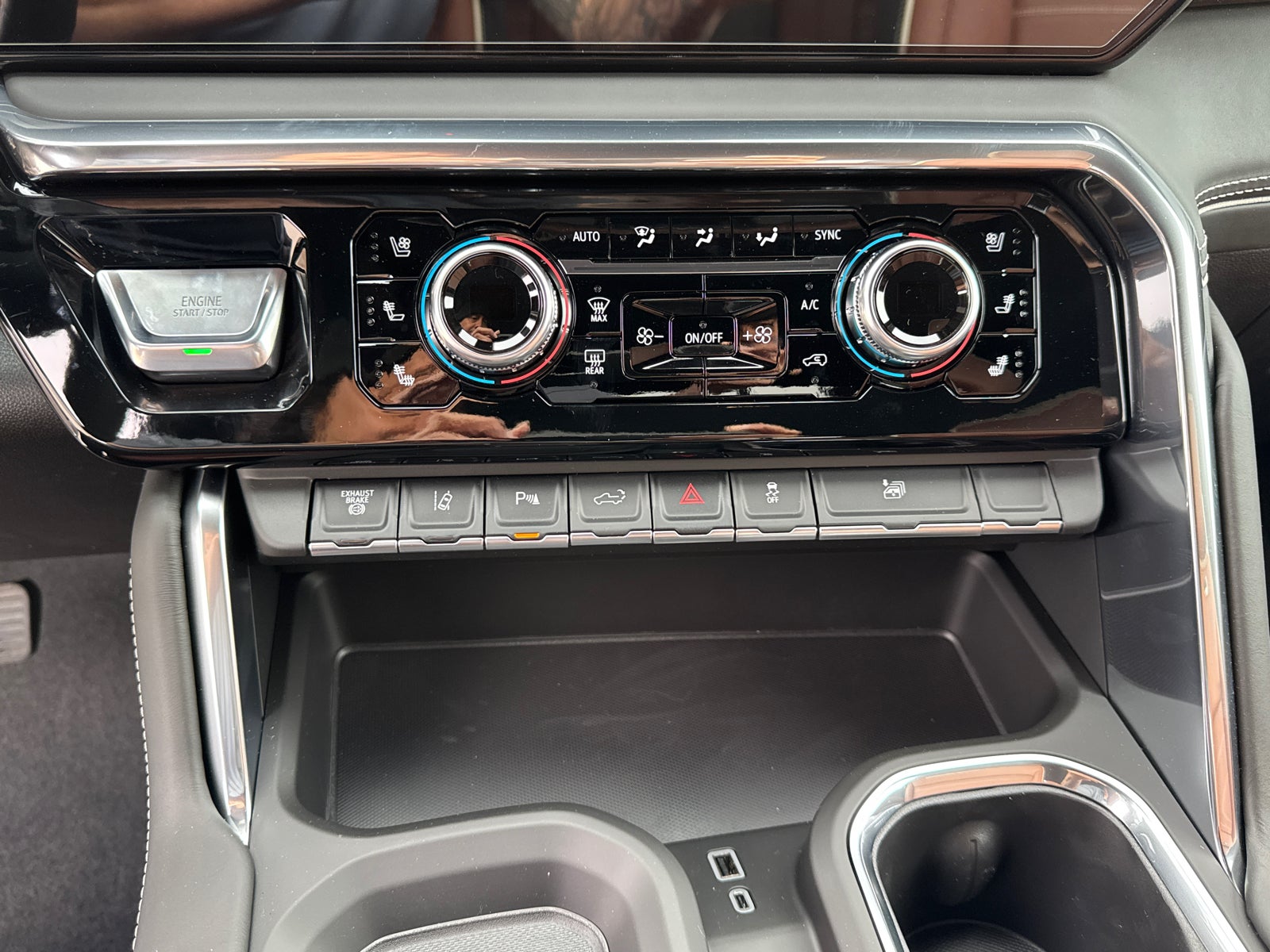 2026 GMC Sierra 3500 HD Denali Ultimate DRW