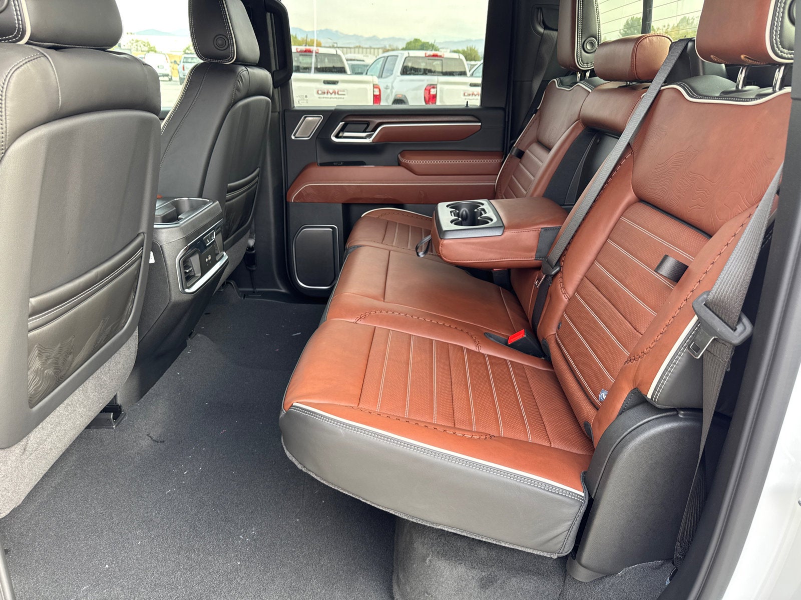 2026 GMC Sierra 3500 HD Denali Ultimate DRW