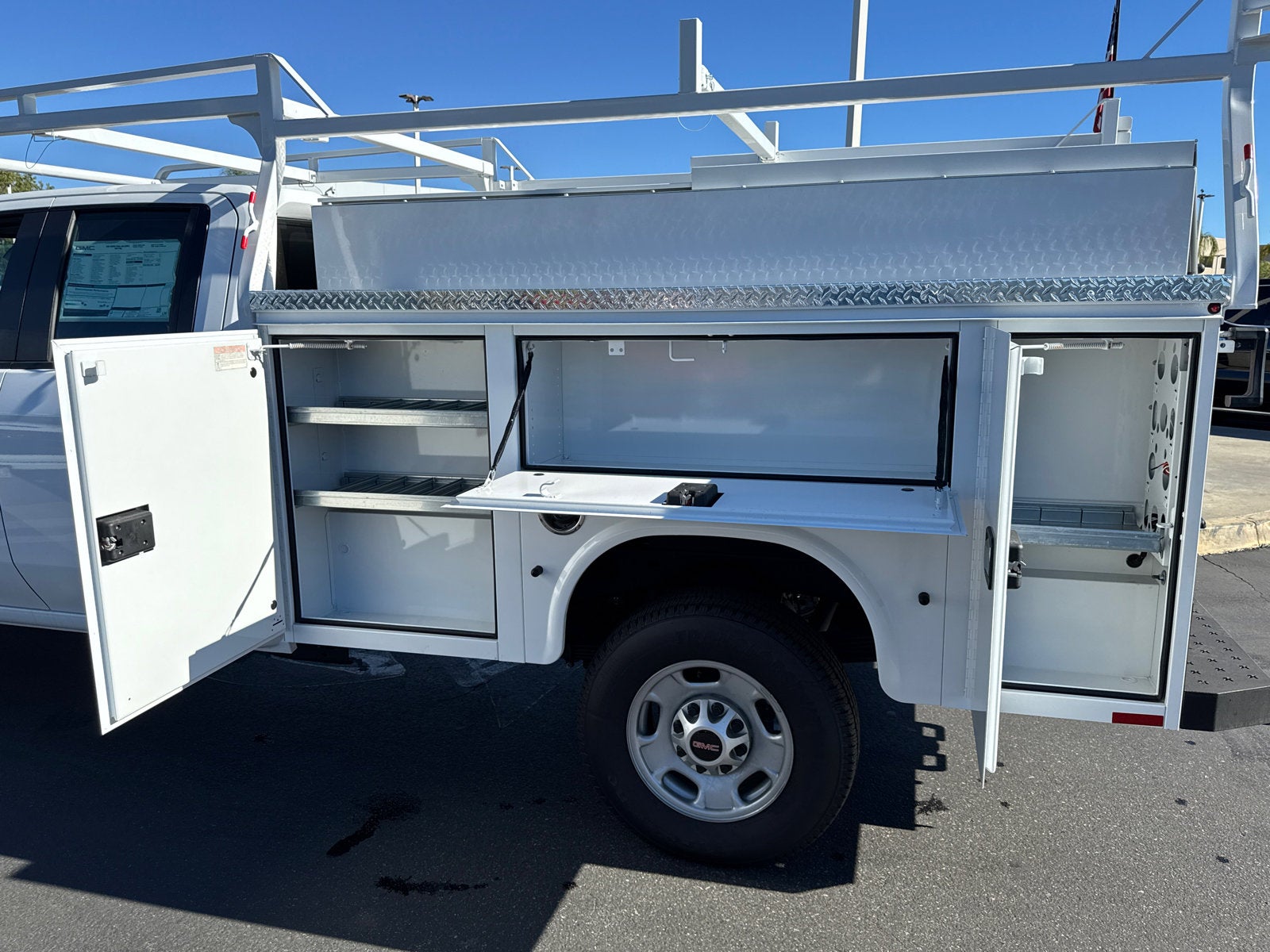 2025 GMC Sierra 2500 HD Pro