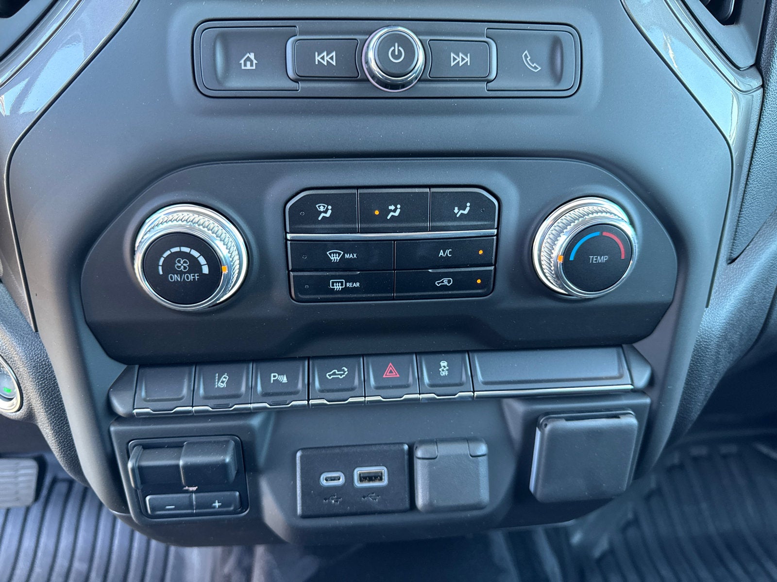 2025 GMC Sierra 2500 HD Pro