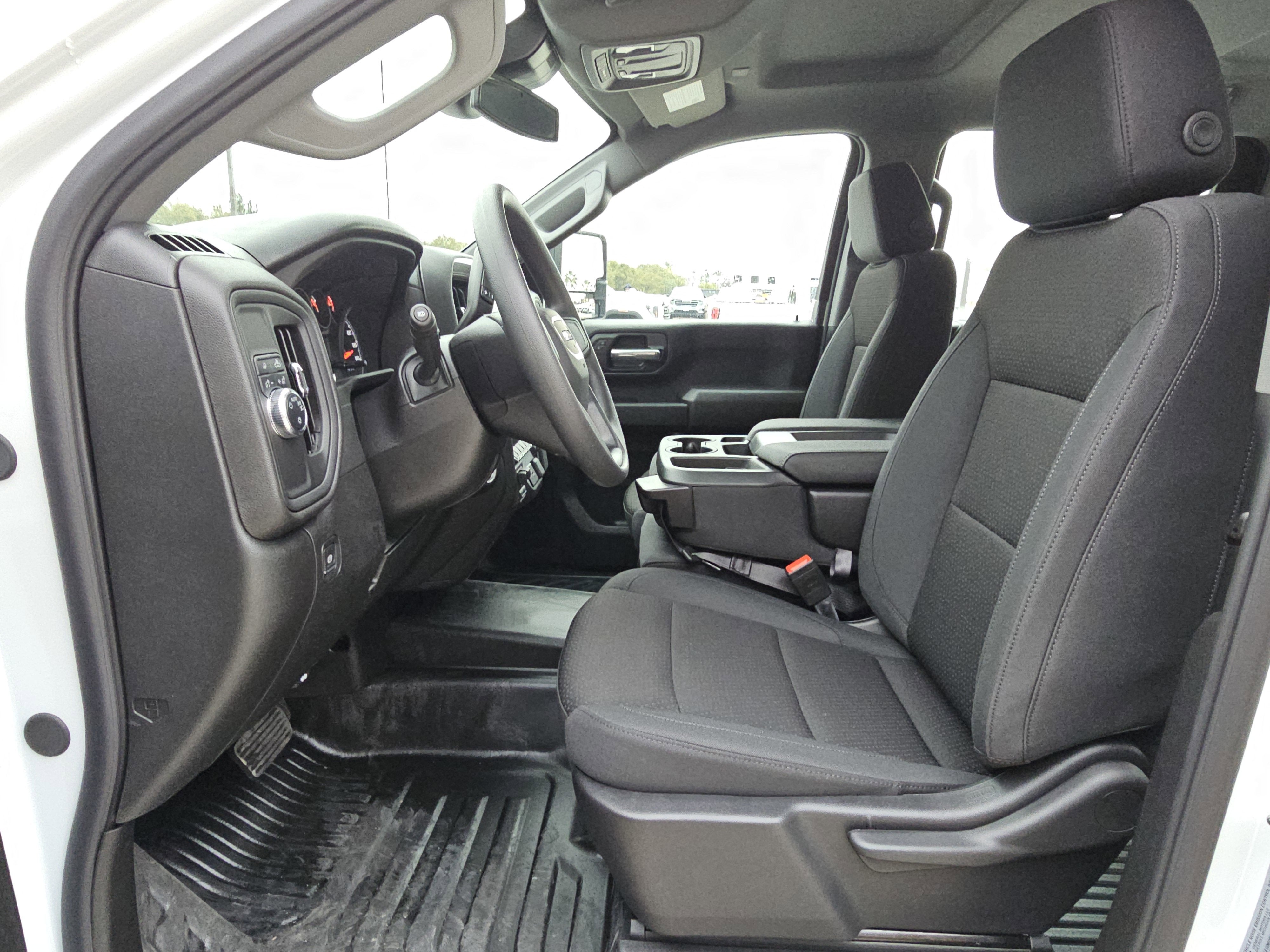 2025 GMC Sierra 3500 HD Pro