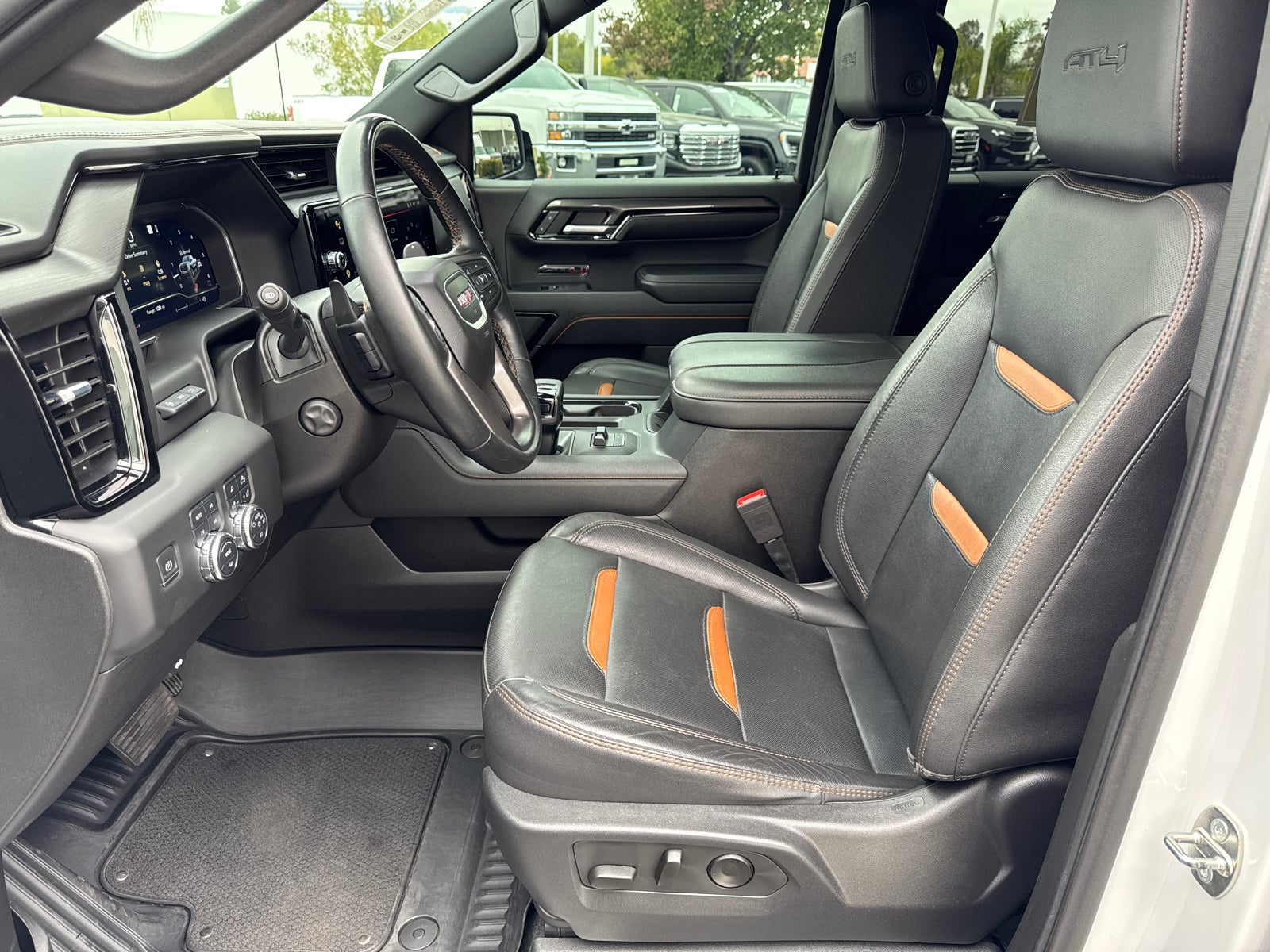 2023 GMC Sierra 1500 AT4