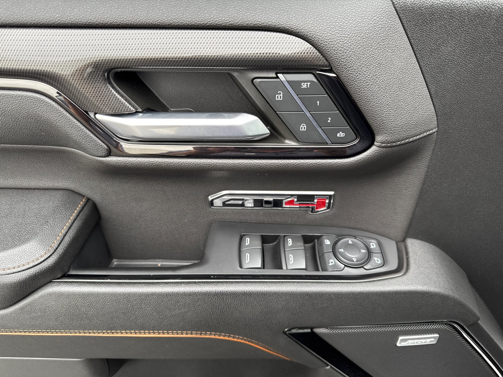 2023 GMC Sierra 1500 AT4