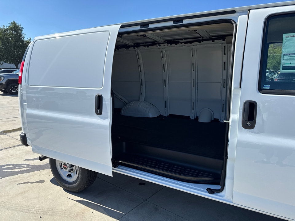 2025 GMC Savana Cargo 2500 Work Van