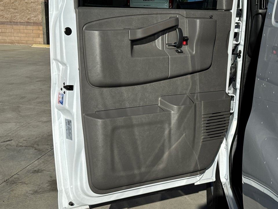 2025 GMC Savana Cargo Work Van