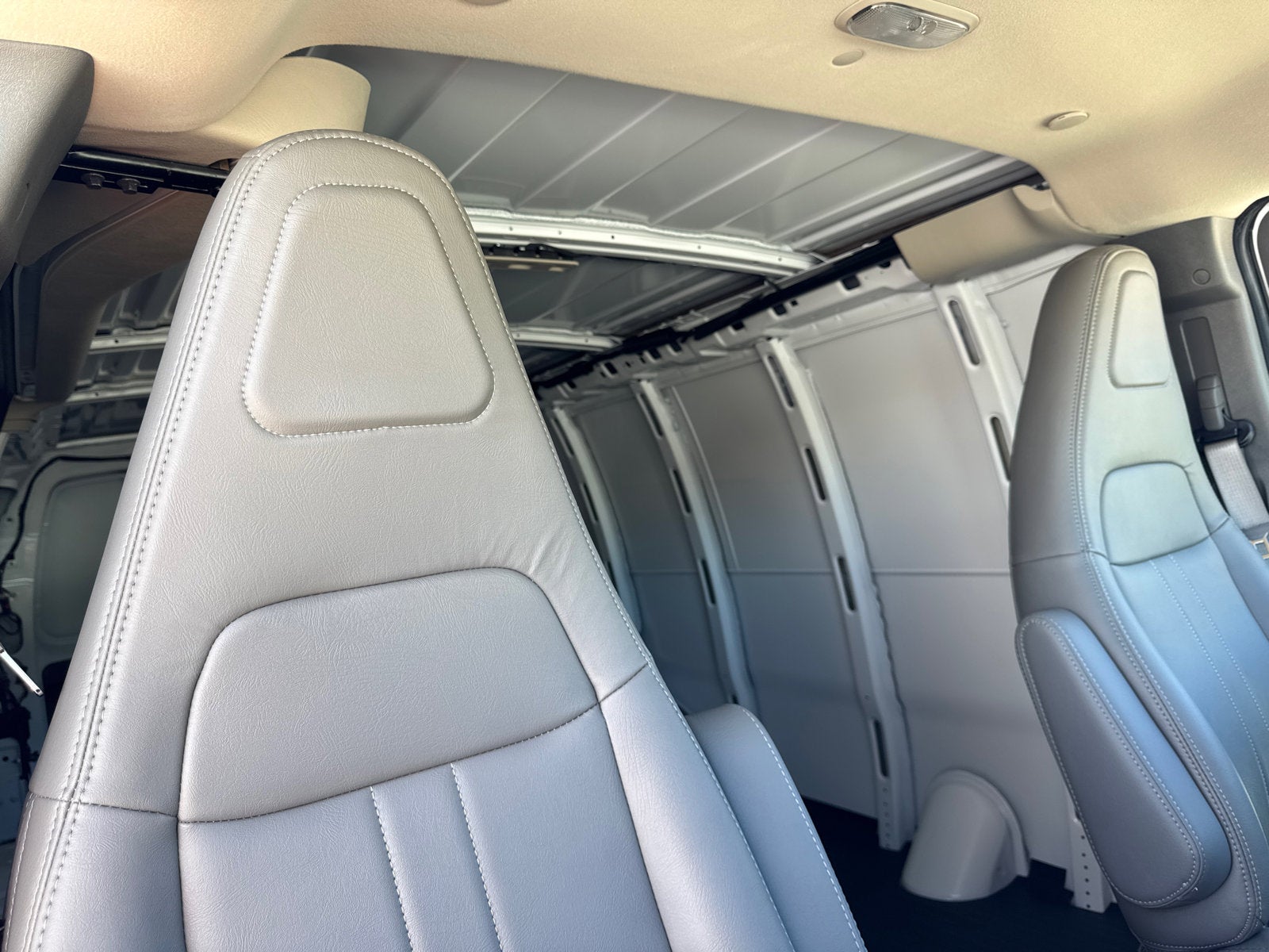 2025 GMC Savana Cargo 2500 Work Van