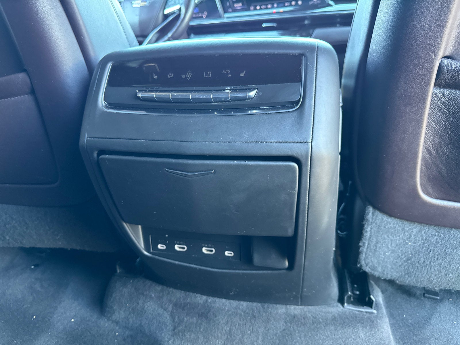 2022 Cadillac Escalade Sport Platinum