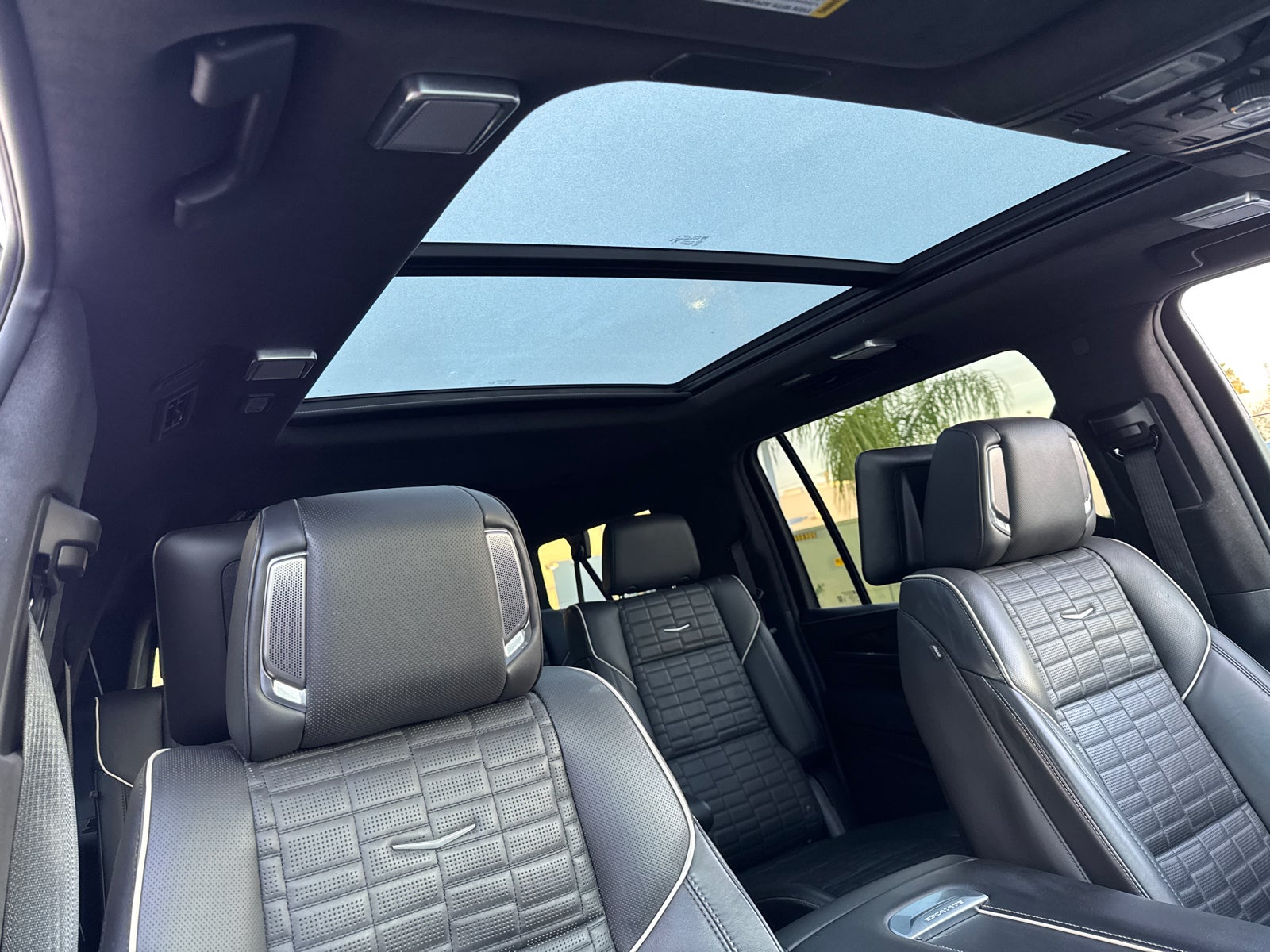 2024 Cadillac Escalade ESV Sport Platinum