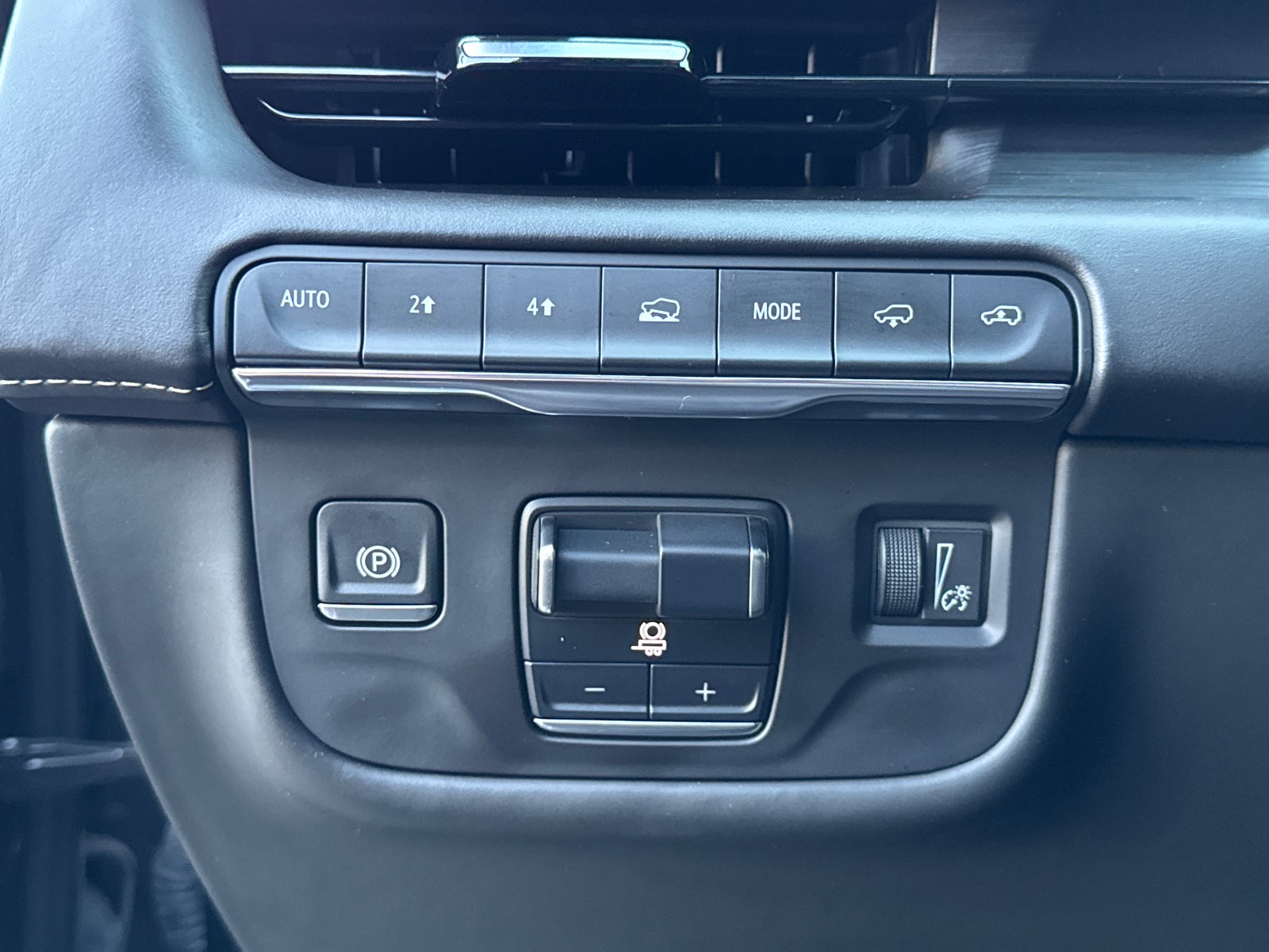 2024 Cadillac Escalade ESV Sport Platinum