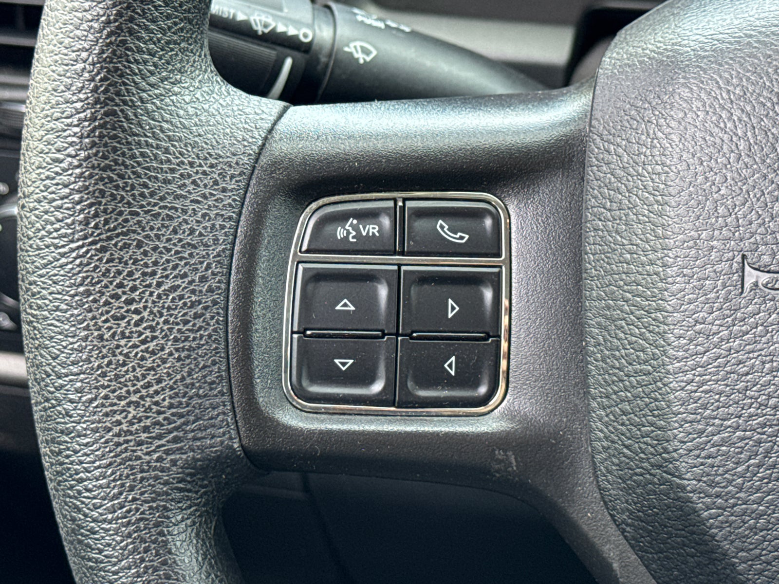 2022 RAM 1500 Classic Tradesman Crew Cab 4x2 5'7" Box