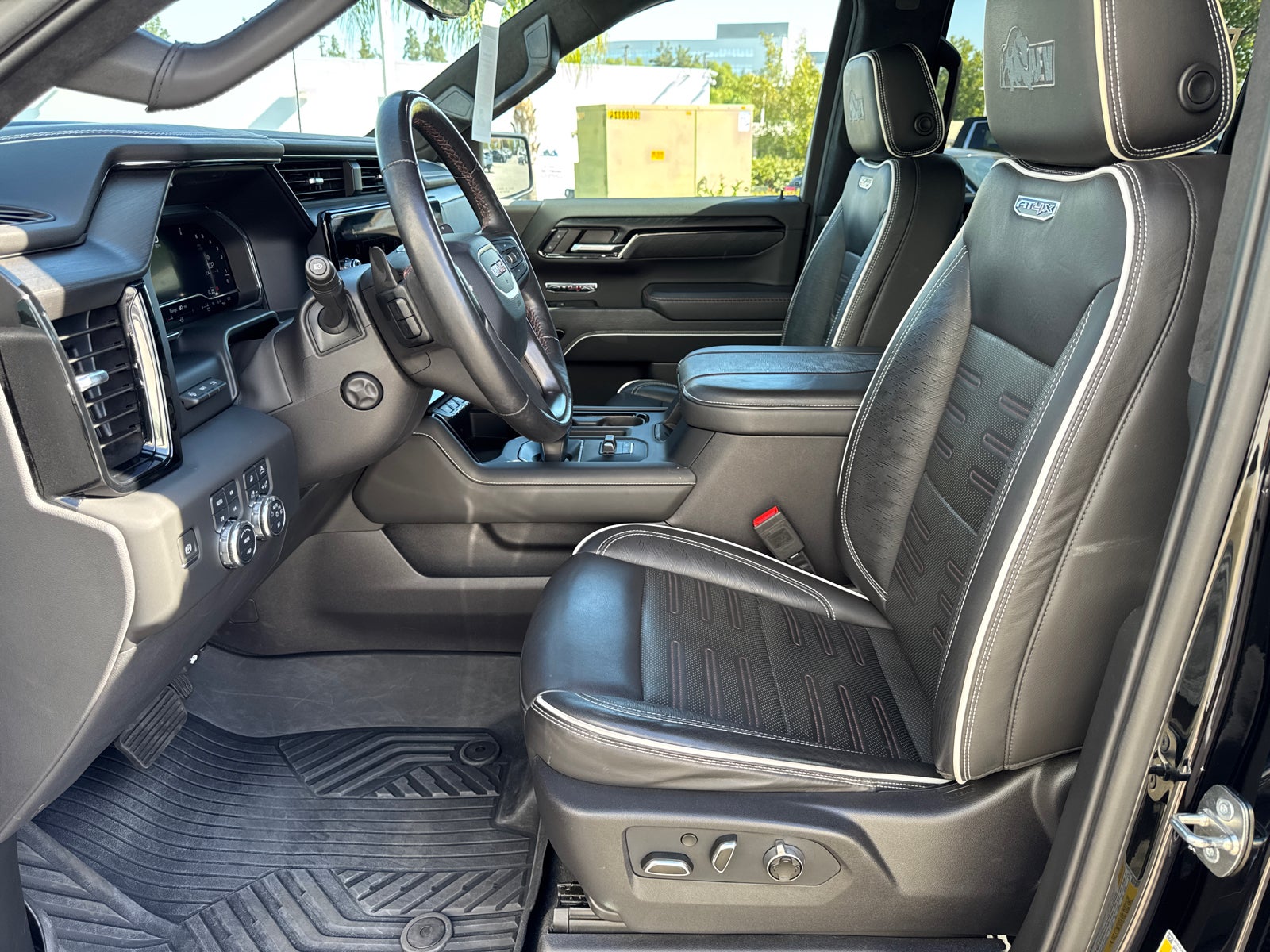 2024 GMC Sierra 1500 AT4X
