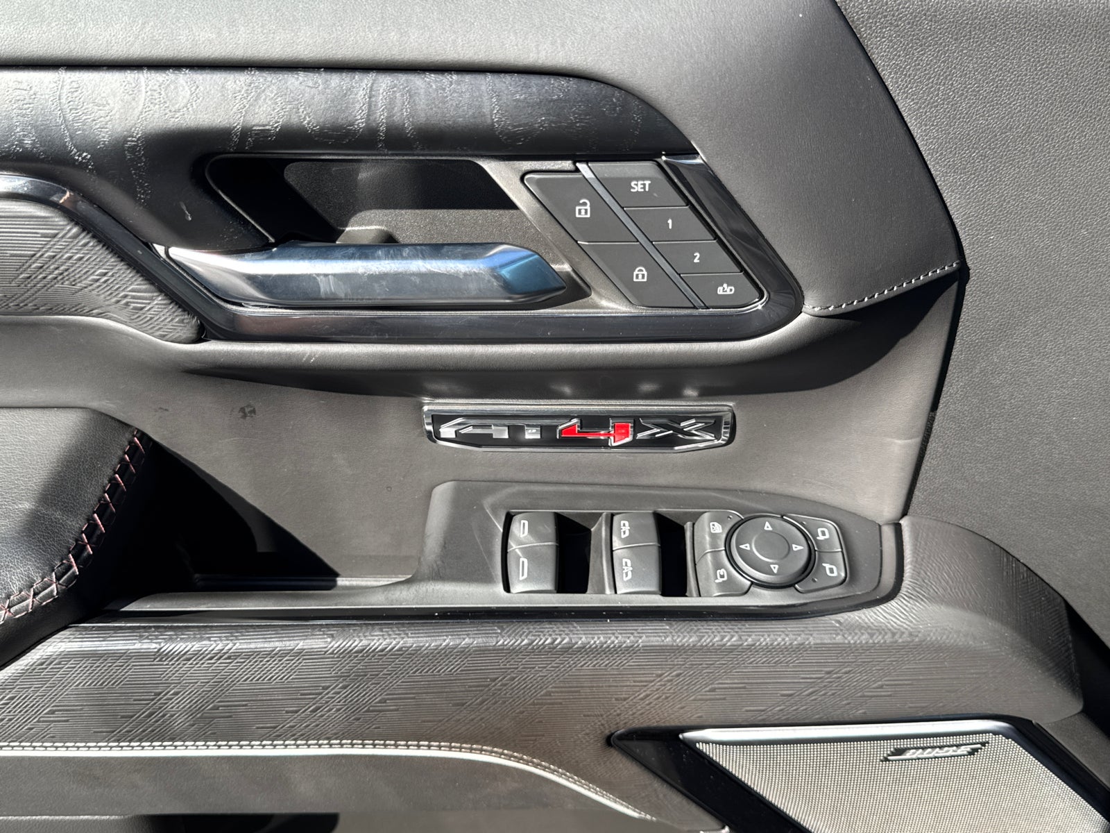 2024 GMC Sierra 1500 AT4X