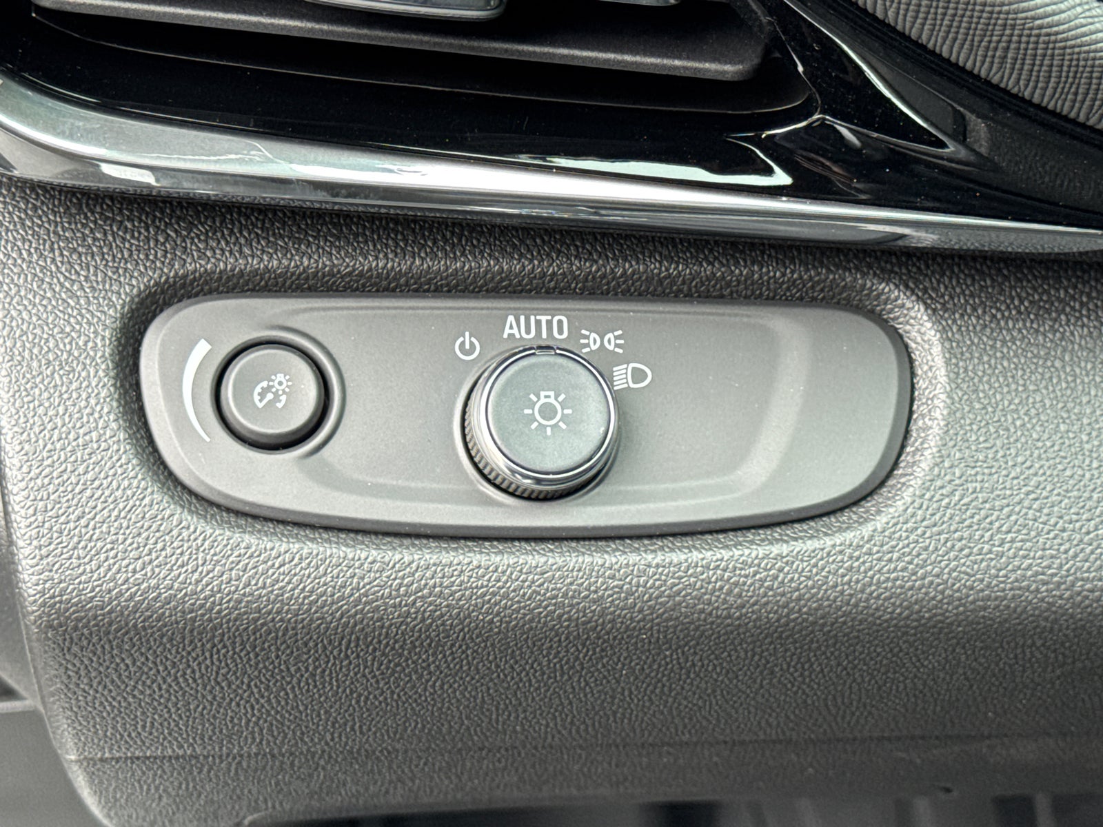 2026 Buick Envista Sport Touring - Photo 31